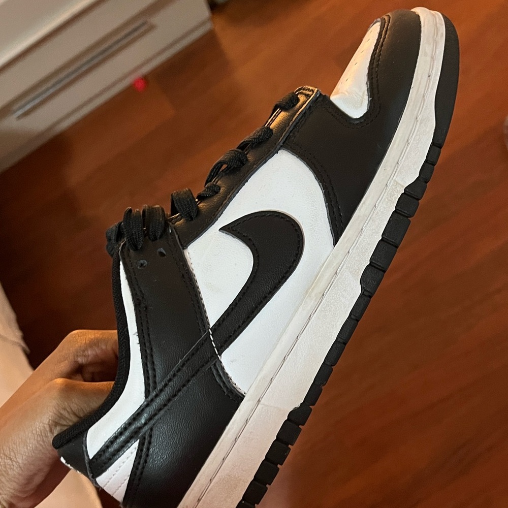 Nike Black and White Women's Sneakers